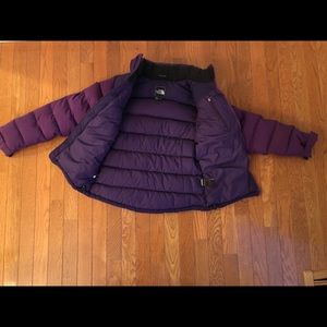 Women’s XS North Face cropped winter coat.